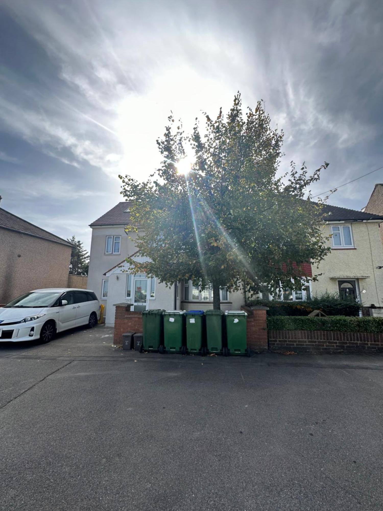 Luxury Ensuite Studio In Crayford Dartford Bexley London With Full Kitchen And Side Garden Alleyway Entrance Erith Extérieur photo