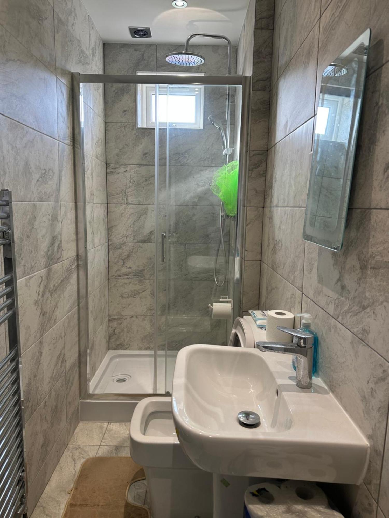 Luxury Ensuite Studio In Crayford Dartford Bexley London With Full Kitchen And Side Garden Alleyway Entrance Erith Extérieur photo